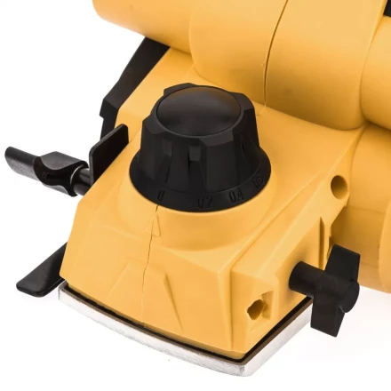 Рубанок электрический EP-82 Denzel 27801 купить в Нягани