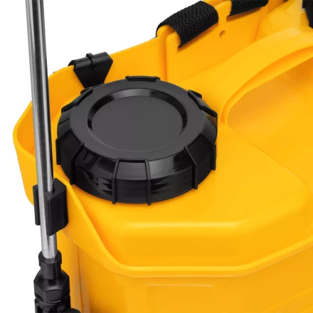 Опрыскиватель ранцевый аккумуляторный Denzel D-16LA, 16 л, 12 В, 8 Ач 64789 купить в Нягани