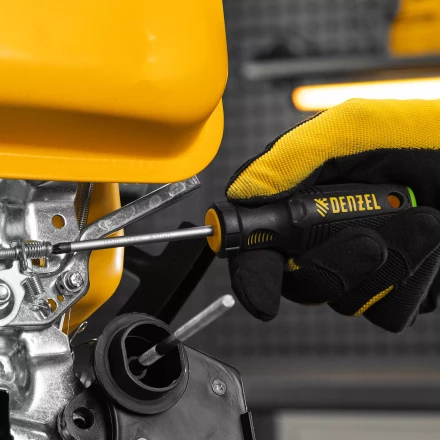 Отвертка, PZ1x75 мм, S2, 3к рукоятка Denzel 122057 купить в Нягани