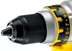 Дрель-винтоверт аккумуляторная DeWalt DCD 932 М2 купить в Нягани