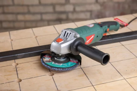 Круг Лепестковый Торцевой (КЛТ) HAMMER КЛТ 1 Ф125х22 Р40 213-007 купить в Нягани