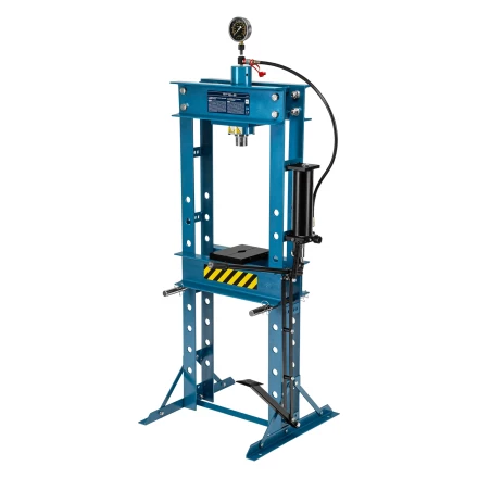 Пресс гидравлический с манометром и педалью, 30 т // Stels 52316 купить в Нягани