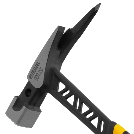 Молоток кровельщика 600 г, цельнокованый, боек с магнитом, двухкомп. обрезин. рук-ка Denzel 10623 купить в Нягани