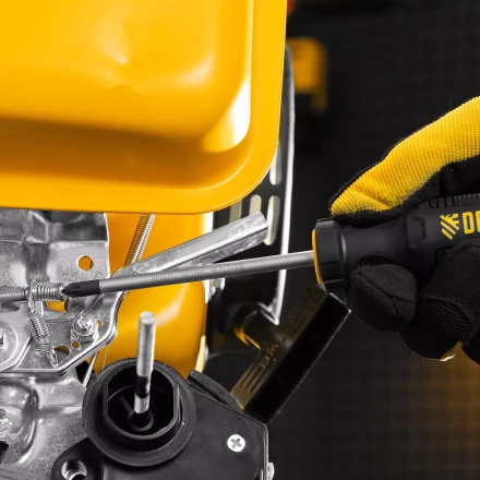 Отвертка, PZ2x100 мм, S2, 3к рукоятка Denzel 122077 купить в Нягани