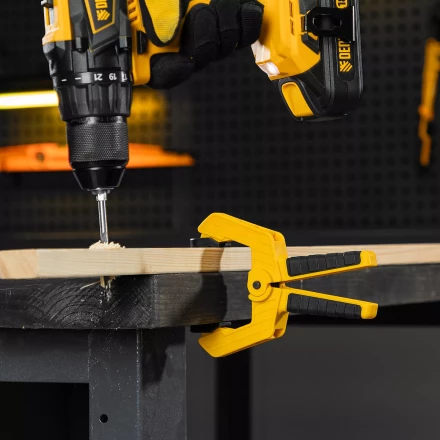 Струбцина клещеобразная Denzel, усиленная 65 х 50 мм, двухкомпонентные рукоятки, 20796 купить в Нягани