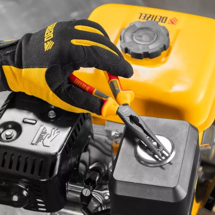 Длинногубцы прямые Denzel 17305, диэлектрические рукоятки до 1000 В, трехкомпонентные рукоятки, 205мм купить в Нягани