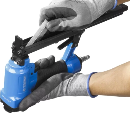 Степлер (скобозабиватель) пневматический для скоб тип 53F (10-22 мм) и тип 140 (10-14 мм) 3190 серия ПРОФЕССИОНАЛ купить в Нягани