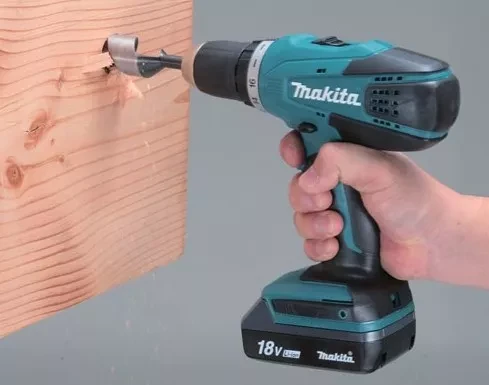 Дрель-шуруповерт аккумуляторная Makita DF457DWEX8 купить в Нягани
