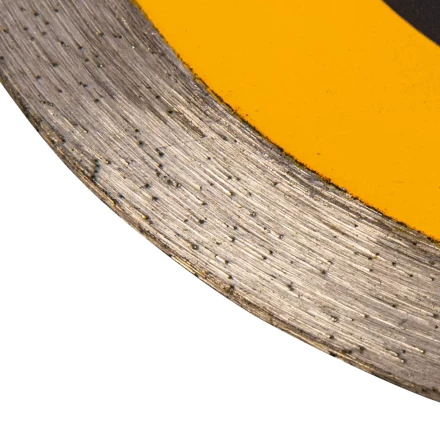 Диск алмазный отрезной 115 х 22,2 мм, сплошной, супертонкий, горячий пресс, мокрое резание// Denzel 73043 купить в Нягани