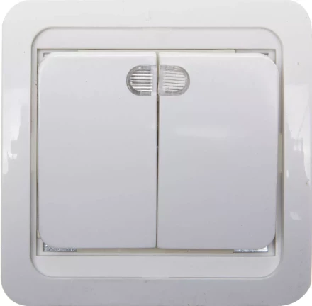 Выключатель СВЕТОЗАР &quot;ГАММА&quot; двухклавишный, с подсветкой, цвет белый, 10А/~250В SV-54135-W купить в Нягани