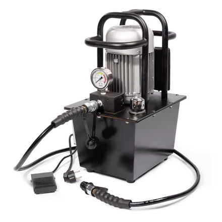 Насосная гидравлическая станция КВТ ПМЭ-7100 объем маслобака 10.0 л (230 В/50 Гц) (91798) купить в Нягани