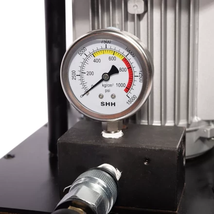 Насосная гидравлическая станция КВТ ПМЭ-7100 объем маслобака 10.0 л (230 В/50 Гц) (91798) купить в Нягани