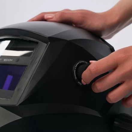 Маска сварщика Хамелеон Оберон PROFI (BLACK) 21091319 купить в Нягани