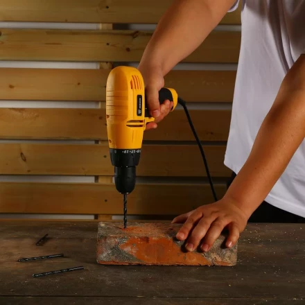 Дрель-шуруповерт сетевой DEKO DKSD500W, 063-4053 купить в Нягани