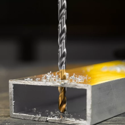 Сверло спиральное по металлу Denzel 5,5 х 139 мм, Р6М5, Golden Tip, удлиненное, 718255 купить в Нягани