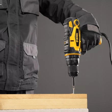 Дрель-шуруповерт сетевая ударная Denzel 26211, ISD-300-13 купить в Нягани