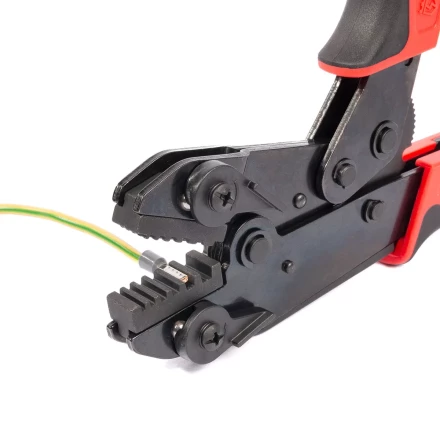 Пресс-клещи КВТ СТО+9 с 9 матрицами МПК для опрессовки разъемов, втулочных, изолированных и неизолированных наконечников (набор) (90778) купить в Нягани