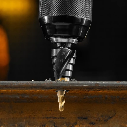 Сверло ступенчатое Denzel 723604, 6-8-10-12-14-16-18-20-22-24-26-28-30мм, Р6М5, 6-гр. хвостовик купить в Нягани