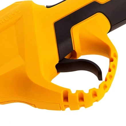 Секатор аккумуляторный Denzel CP-30 59435, 18В Li-Ion купить в Нягани