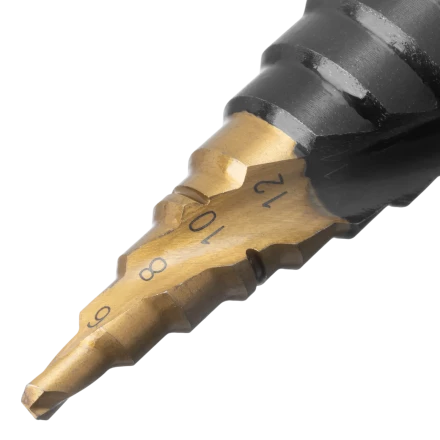 Сверло ступенчатое Denzel 723606, 4-6-8-10-12-14-16-18-20-22-24-26-28-30-32 мм, Р6М5, 6-гр. хвостовик купить в Нягани