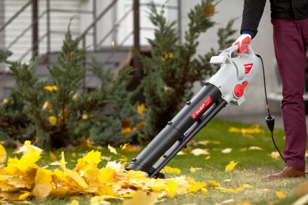 Пылесос ЗУБР садовый электрический, мусоросборник 40л, 2600Вт, 11000 - 15000об/мин, 12м3/мин, 160-270км/ч ЗПСЭ-2600 купить в Нягани