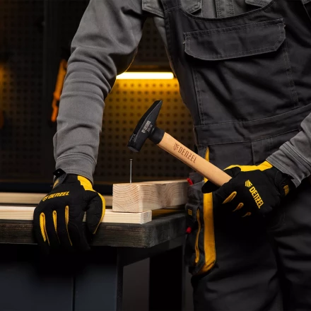 Молоток слесарный, 300 г Denzel, кованый квадратный боек, буковая рукоятка, 10427 купить в Нягани