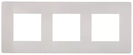 Панель СВЕТОЗАР накладная вертикальная, 3 гнезда SV-55220-3 купить в Нягани