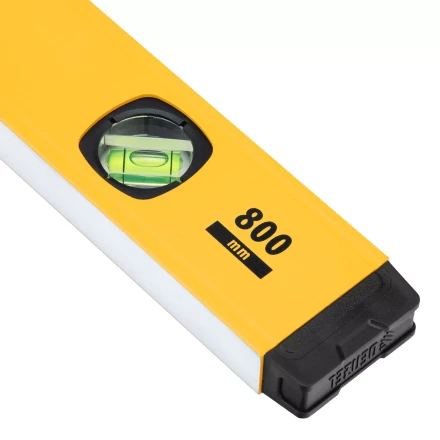 Уровень алюминиевый Denzel 33692, магнит, фрезерованный, 3 глазка (1 зеркал.), 0,5 мм/м, 800 мм купить в Нягани