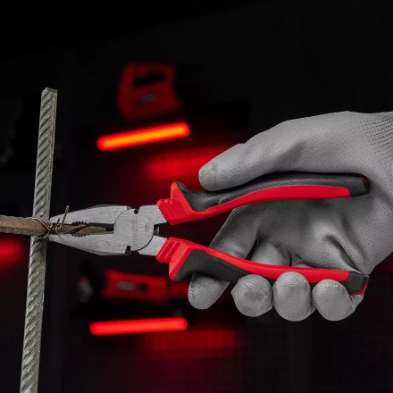 Плоскогубцы комбинированные Matrix, 200 мм, хром-ванадий, двухкомпонентные рукоятки, 17092 купить в Нягани