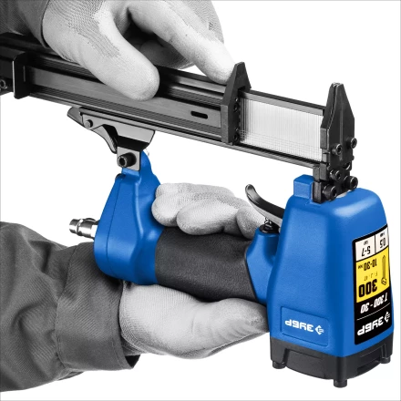 ЗУБР Т300-30 пневматический нейлер для гвоздей 18Ga, тип 300 (10-30 мм), Профессионал (31932) купить в Нягани