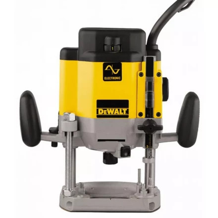 Фрезер DeWalt DW629 купить в Нягани