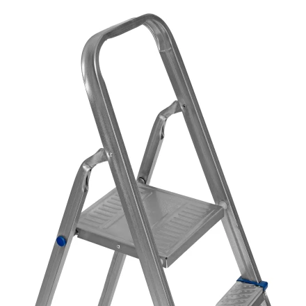 Стремянка Сибртех 97838, 6 ступеней, стальная, оцинкованная купить в Нягани