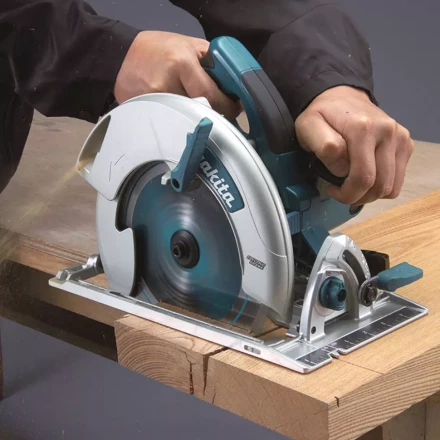 Дисковая пила Makita 5008MGJX2 купить в Нягани