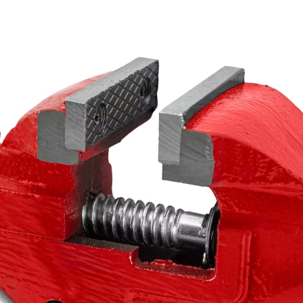 Тиски слесарные MTX 50 мм настольные поворотные c наковальней 18675 купить в Нягани