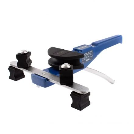 Трубогиб арбалетный, башмаки 1/4"-7/8", в пластиковом кейсе STELS 18110 купить в Нягани