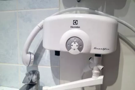 Проточный водонагреватель ELECTROLUX SMARTFIX 2.0 S 6.5 kW - душ купить в Нягани