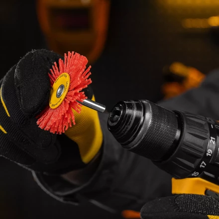 Щетка для дрели Denzel, 65 мм, Плоская, со шпилькой, нейлоновая щетина, 74433 купить в Нягани