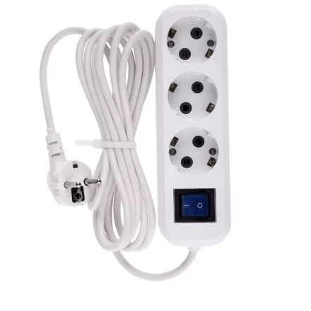 Удлинитель бытовой с заземлением и выключателем 3 м 3 розетки 10 A серия УХз10 Denzel 95971 купить в Нягани