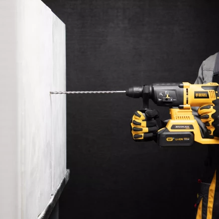 Бур по бетону Denzel, 10 x 260 мм, двойная спираль, три пылеотводящие кромки, 705018 купить в Нягани