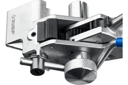 Инструмент для натяжения ленты ИНХ-20 ЗУБР 22624 купить в Нягани