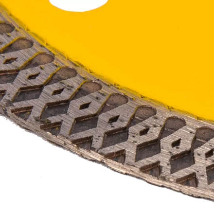 Диск алмазный отрезной Denzel 115 х 22,2мм, сплошной, супертонкий, горячий пресс, сухой/мокрый рез 73057 купить в Нягани