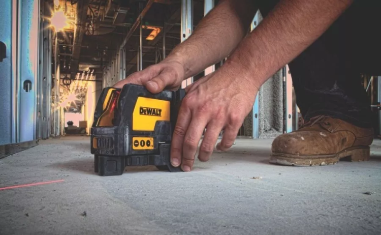 Нивелир лазерный DeWalt DW 0822 купить в Нягани